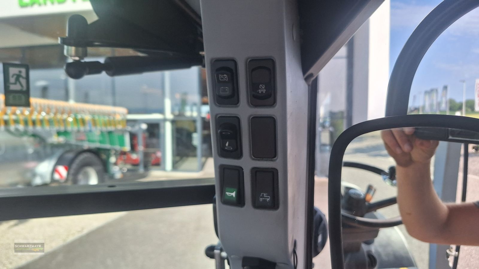 Traktor van het type New Holland T6.145 Auto Command SideWinder II, Gebrauchtmaschine in Gampern (Foto 16)