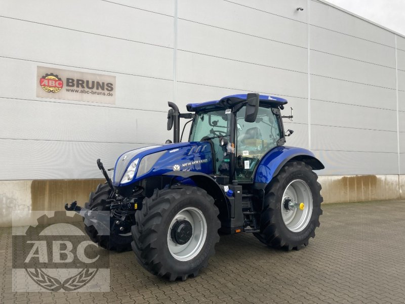 Traktor of the type New Holland T6.145 AUTOCOMMAND MY19, Neumaschine in Bösel (Picture 1)