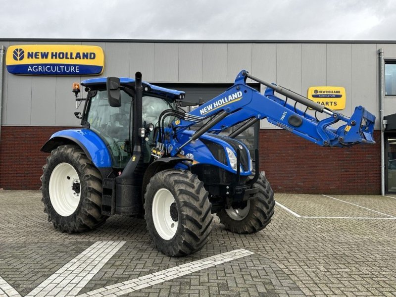 Traktor of the type New Holland T6.145 DCT Dynamic command, Gebrauchtmaschine in BENNEKOM (Picture 1)