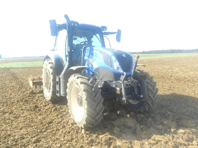Traktor of the type New Holland T6.145 DCT, Gebrauchtmaschine in Lalœuf (Picture 1)