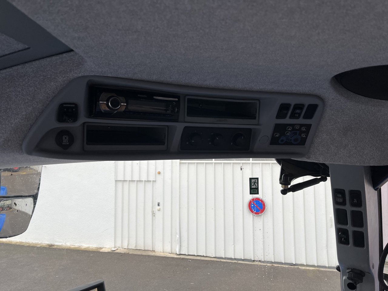 Traktor от тип New Holland T6.145 DCT, Gebrauchtmaschine в VERT TOULON (Снимка 11)