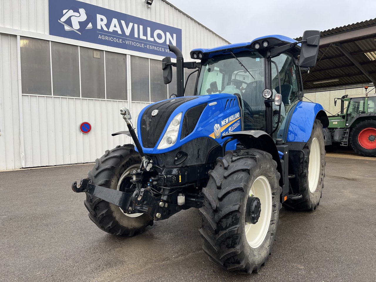 Traktor от тип New Holland T6.145 DCT, Gebrauchtmaschine в VERT TOULON (Снимка 2)