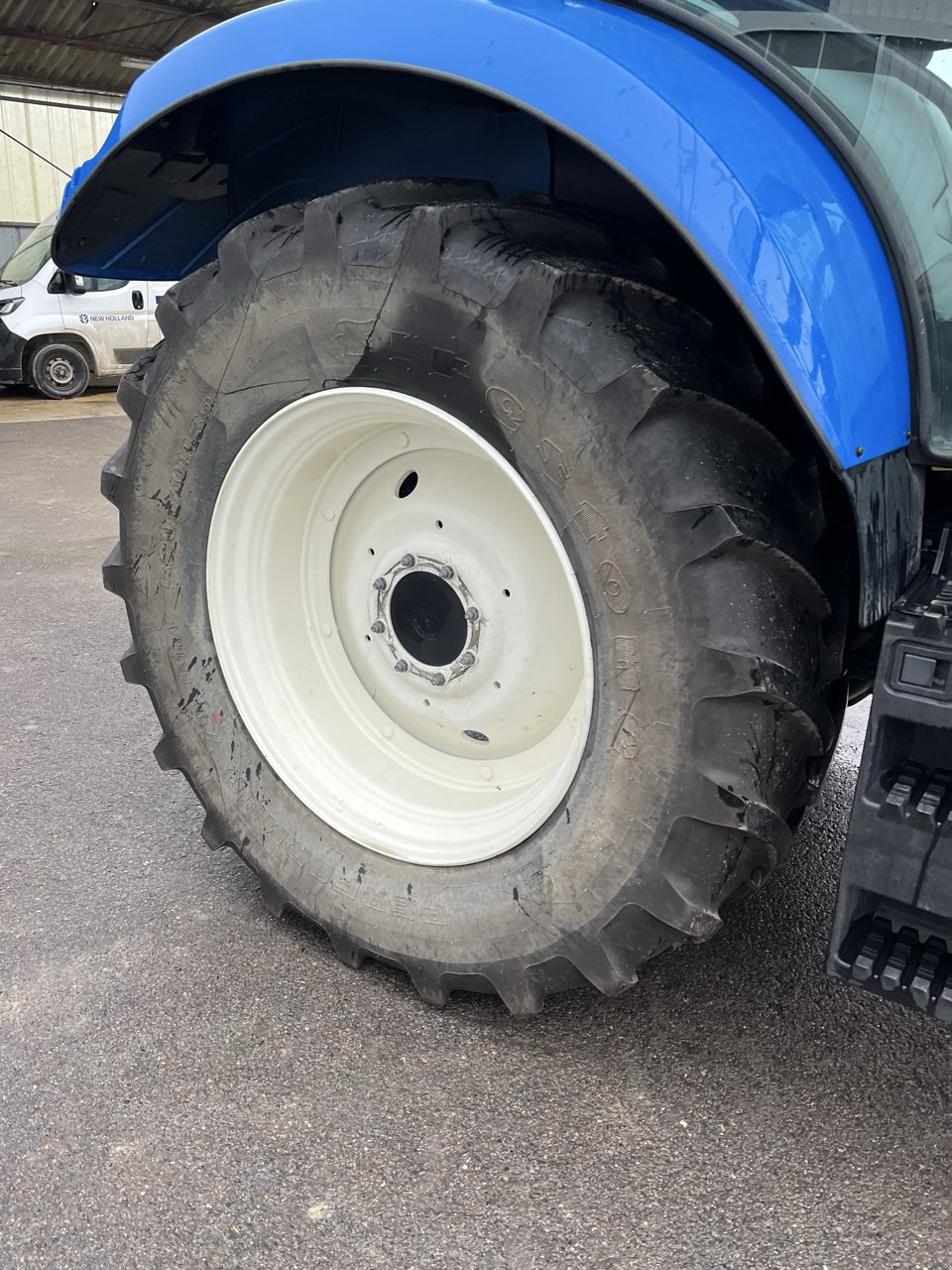 Traktor от тип New Holland T6.145 DCT, Gebrauchtmaschine в VERT TOULON (Снимка 8)
