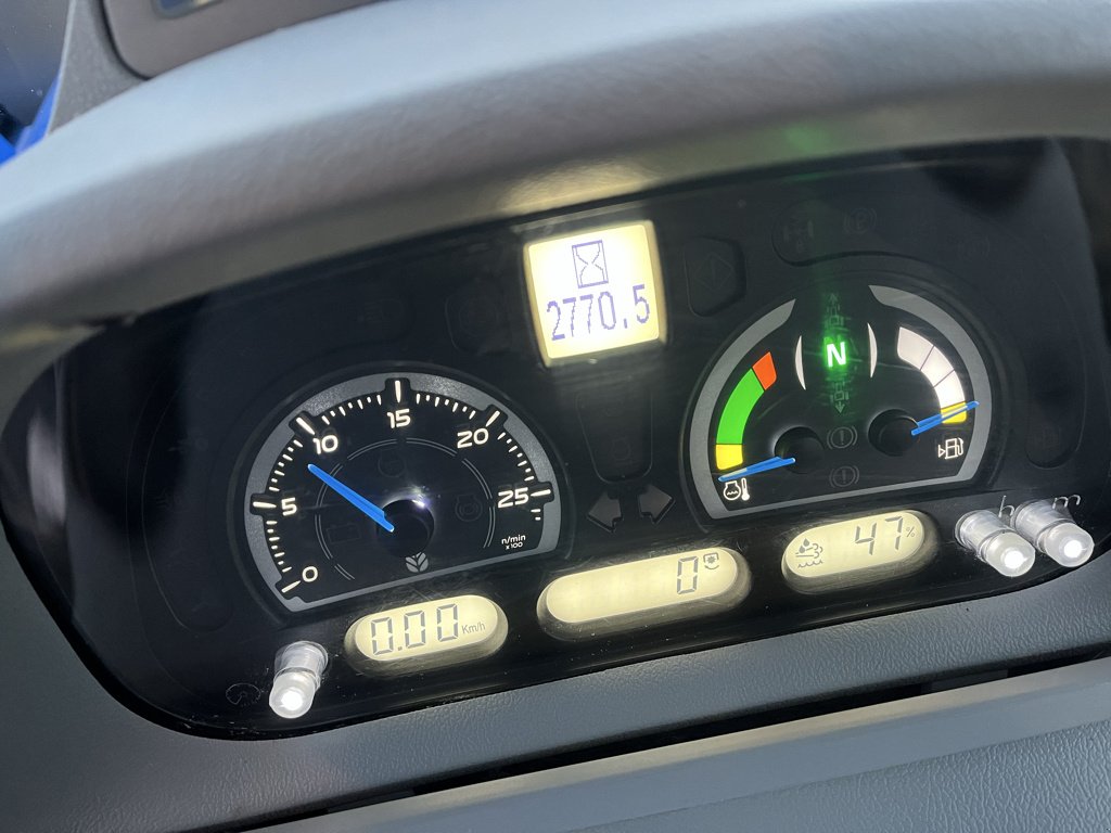 Traktor typu New Holland T6.145 DCT, Gebrauchtmaschine w VERT TOULON (Zdjęcie 11)