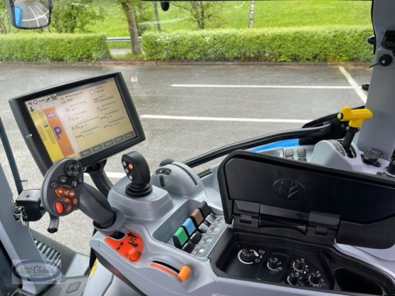 Traktor des Typs New Holland T6.145 Dynamic Command SideWinder II (Stage V), Neumaschine in Münzkirchen (Bild 19)