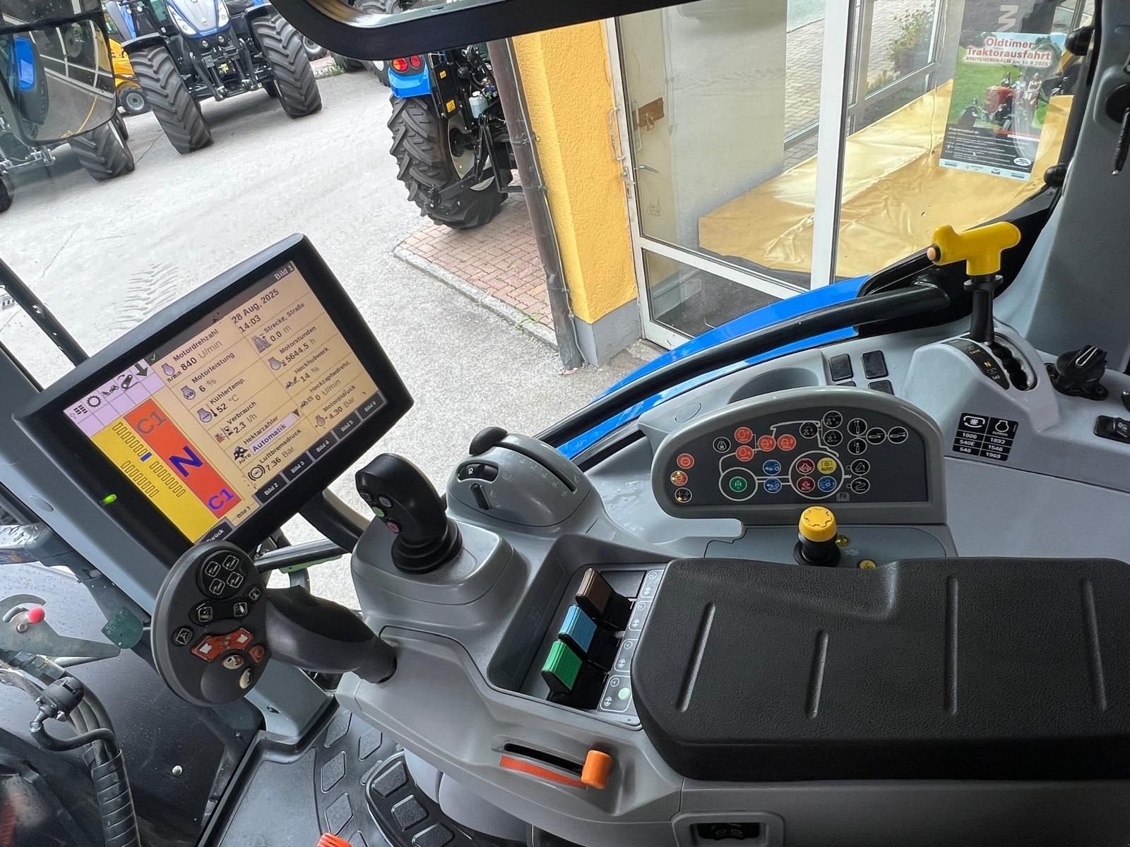 Traktor του τύπου New Holland T6.145 Dynamic Command SideWinder II, Gebrauchtmaschine σε Burgkirchen (Φωτογραφία 8)
