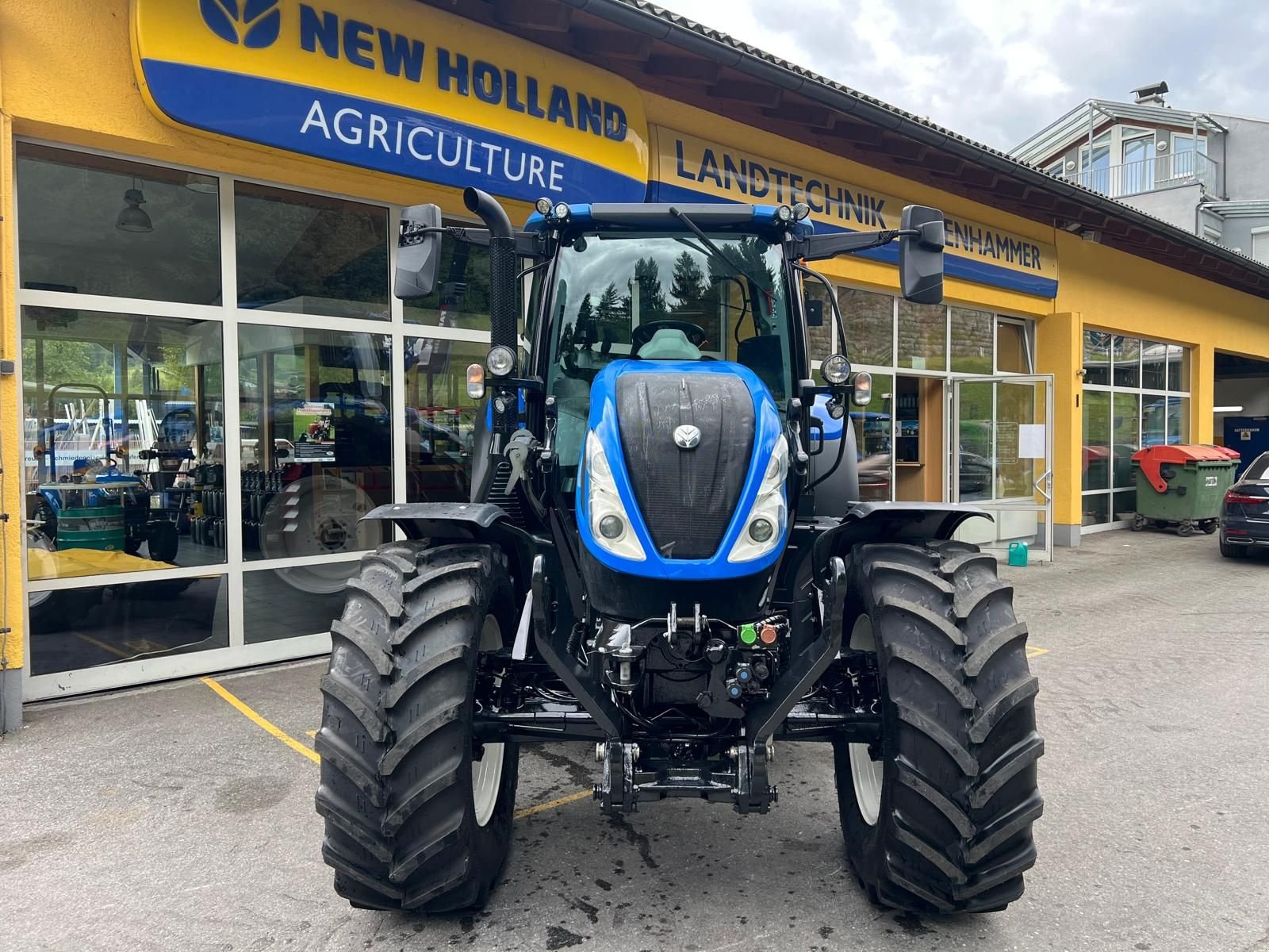 Traktor του τύπου New Holland T6.145 Dynamic Command SideWinder II, Gebrauchtmaschine σε Burgkirchen (Φωτογραφία 4)