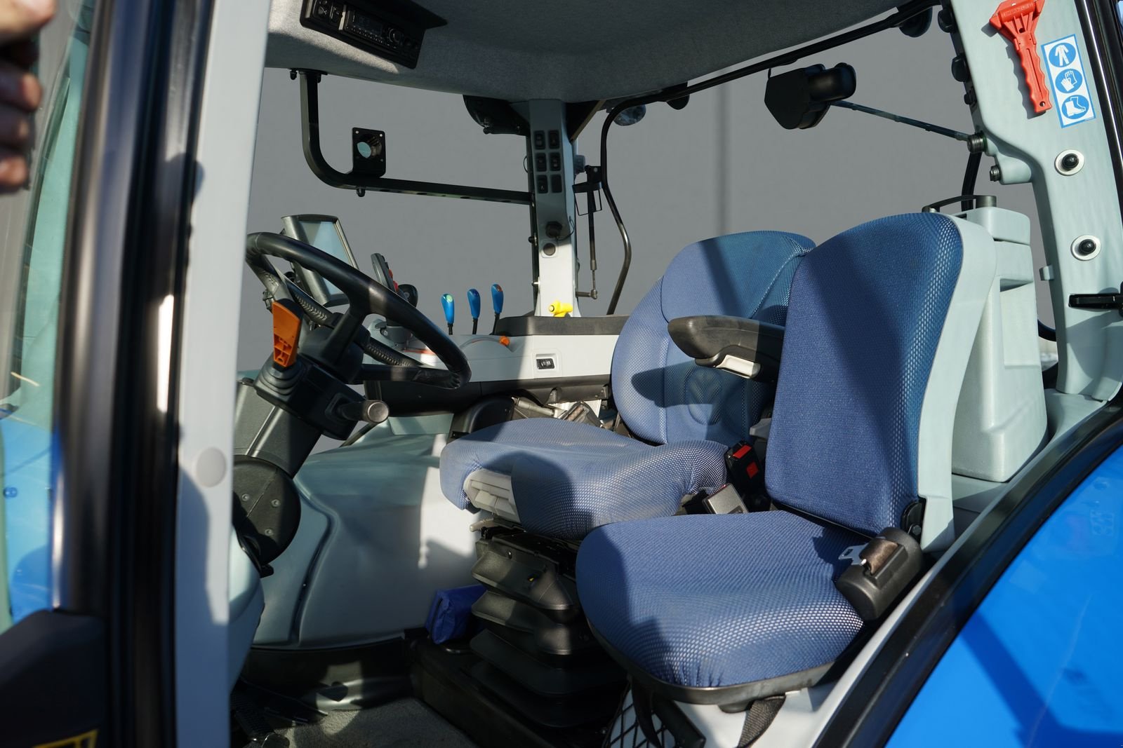 Traktor del tipo New Holland T6.145 Dynamic Command SideWinder II, Gebrauchtmaschine en Steinfeld (Imagen 15)