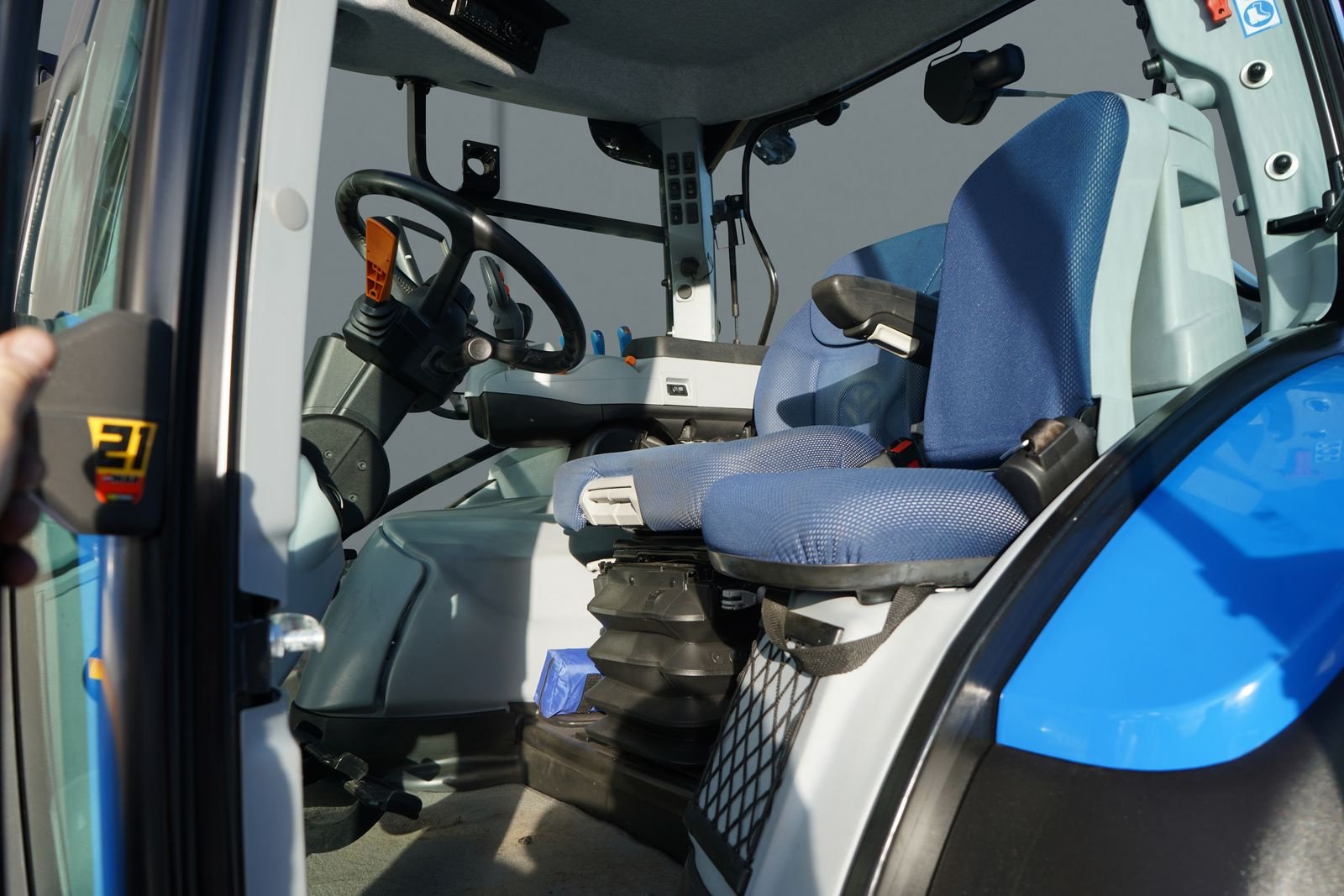 Traktor del tipo New Holland T6.145 Dynamic Command SideWinder II, Gebrauchtmaschine en Steinfeld (Imagen 14)