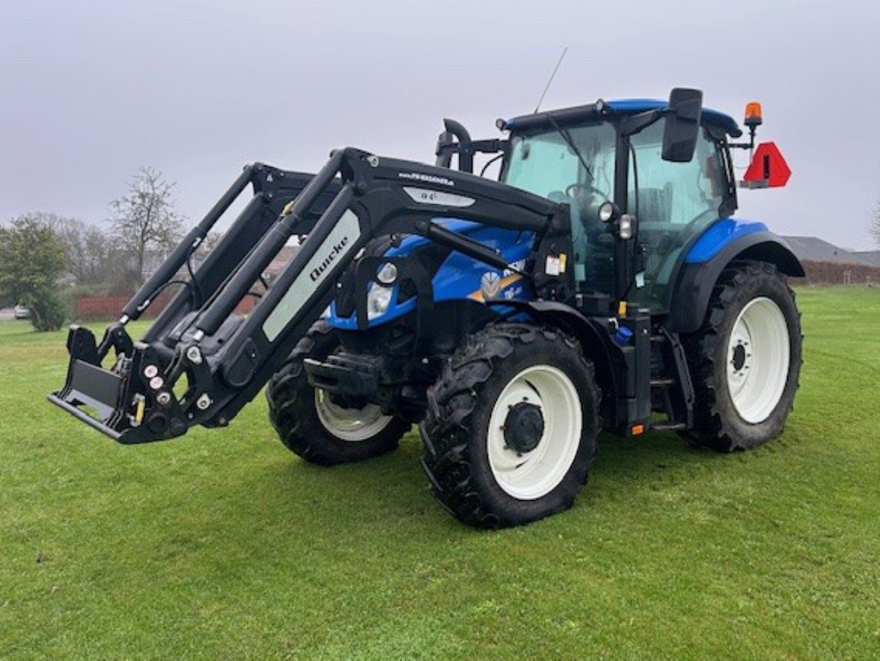 Traktor of the type New Holland T6.145 EC, Gebrauchtmaschine in Rødding (Picture 1)