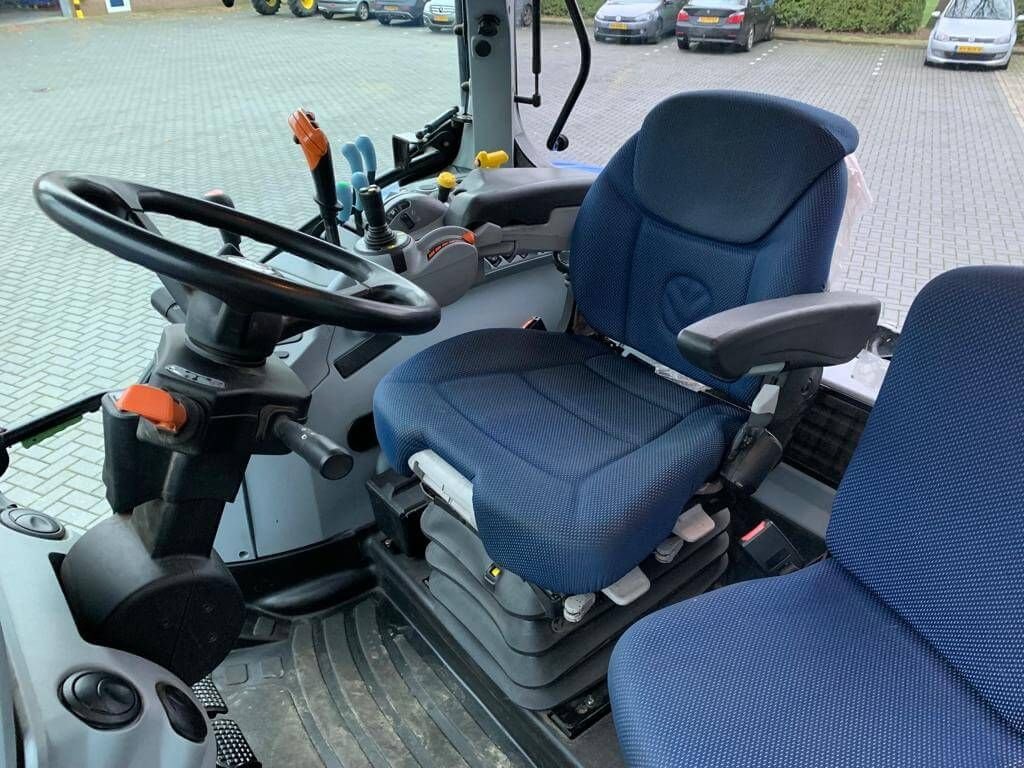 Traktor of the type New Holland T6.145 EC, Gebrauchtmaschine in Wierden (Picture 7)