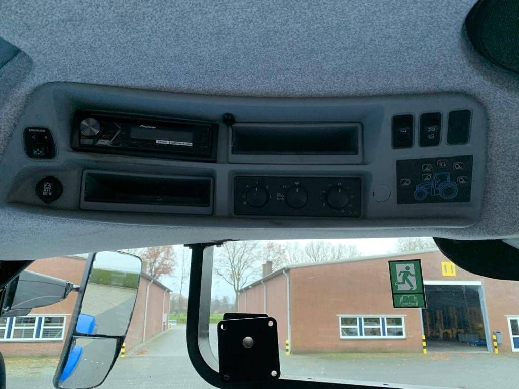 Traktor of the type New Holland T6.145 EC, Gebrauchtmaschine in Wierden (Picture 9)