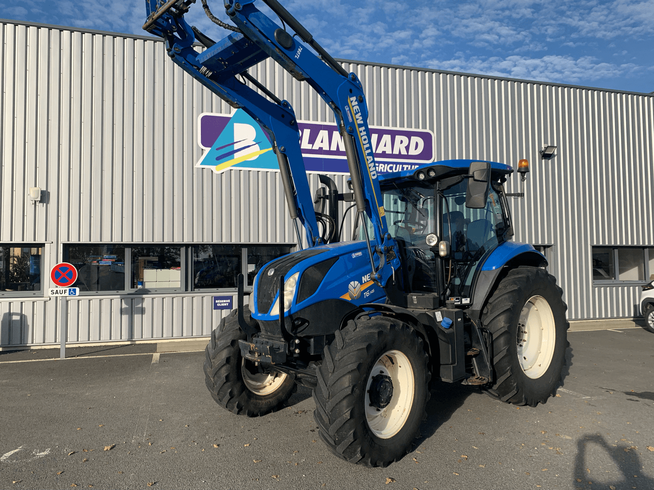 Traktor Türe ait New Holland T6.145 ELECTROCOMMAND T4B, Gebrauchtmaschine içinde TREMEUR (resim 1)
