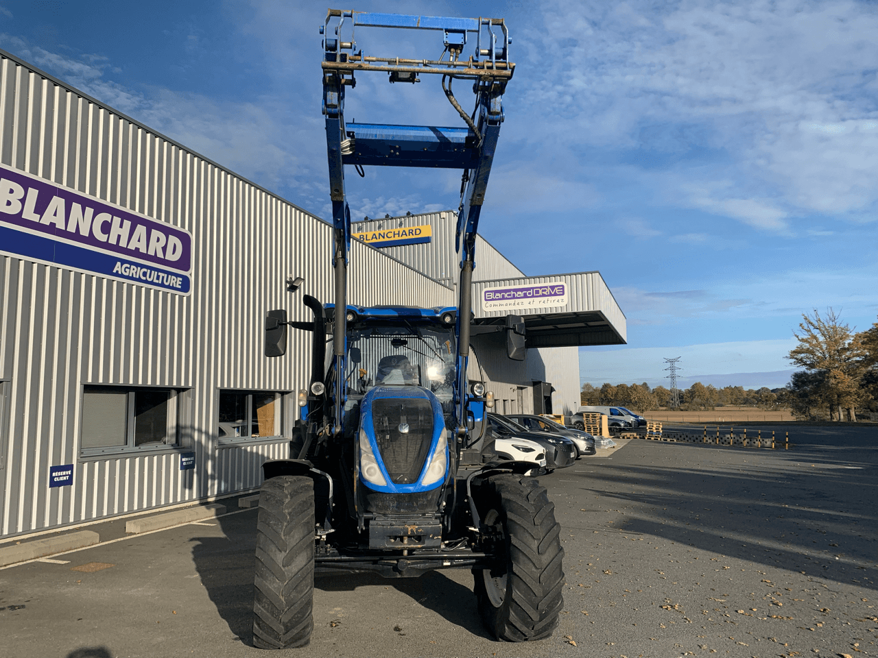 Traktor Türe ait New Holland T6.145 ELECTROCOMMAND T4B, Gebrauchtmaschine içinde TREMEUR (resim 10)