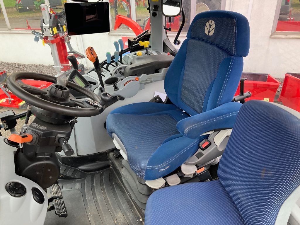 Traktor vrste New Holland T6.145 ELECTROCOMMAND, Gebrauchtmaschine v MORHANGE (Slika 3)