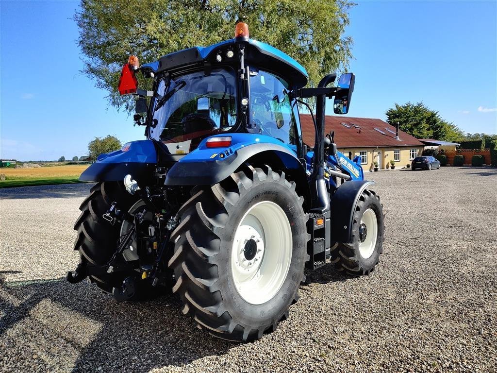 Traktor типа New Holland T6.145  med New Holland 760TL frontlæsser, Gebrauchtmaschine в Storvorde (Фотография 5)