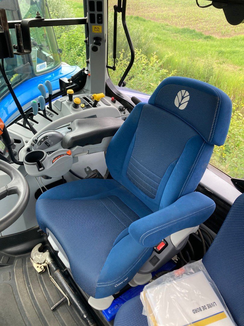 Traktor tipa New Holland T6.145, Gebrauchtmaschine u Chavornay (Slika 11)