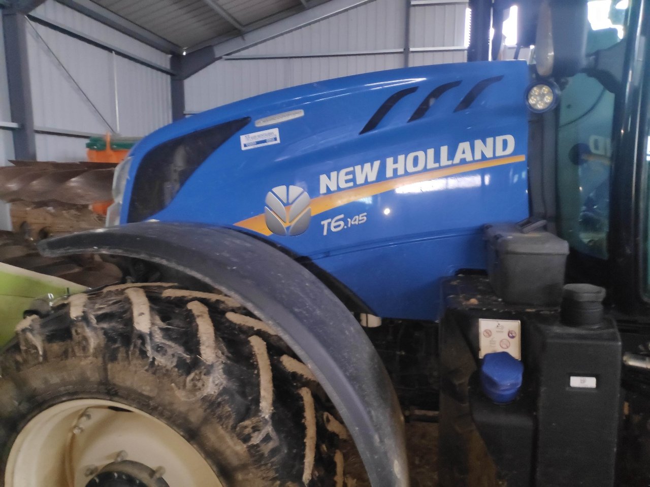 Traktor des Typs New Holland T6.145, Gebrauchtmaschine in MORLHON LE HAUT (Bild 2)