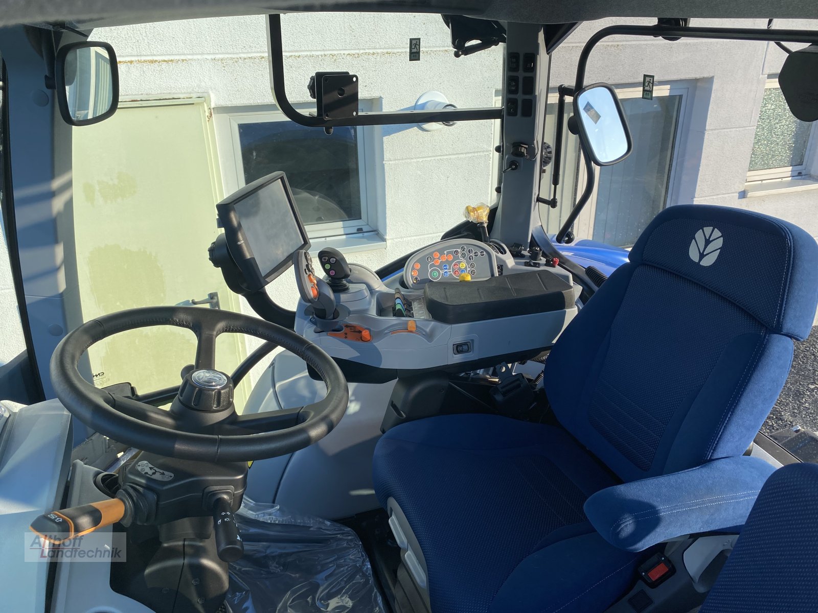 Traktor tipa New Holland T6.145, Neumaschine u Wabern (Slika 7)