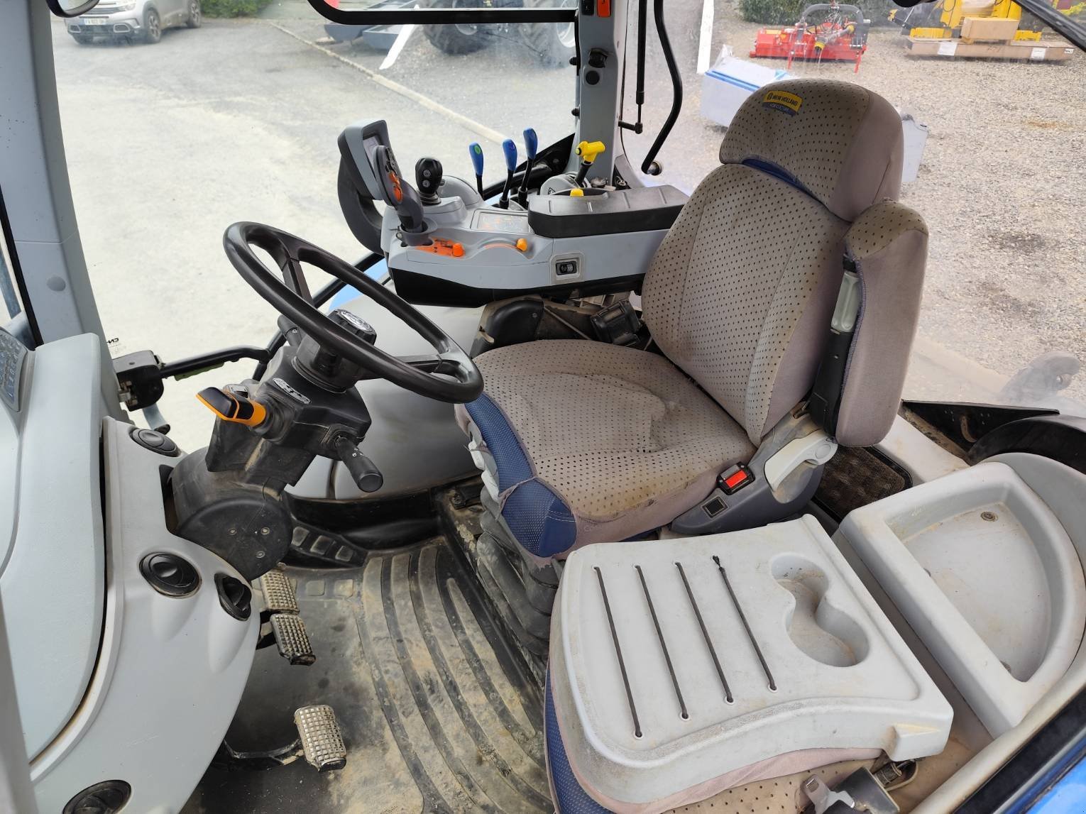 Traktor типа New Holland T6.145DC, Gebrauchtmaschine в Le Horps (Фотография 11)