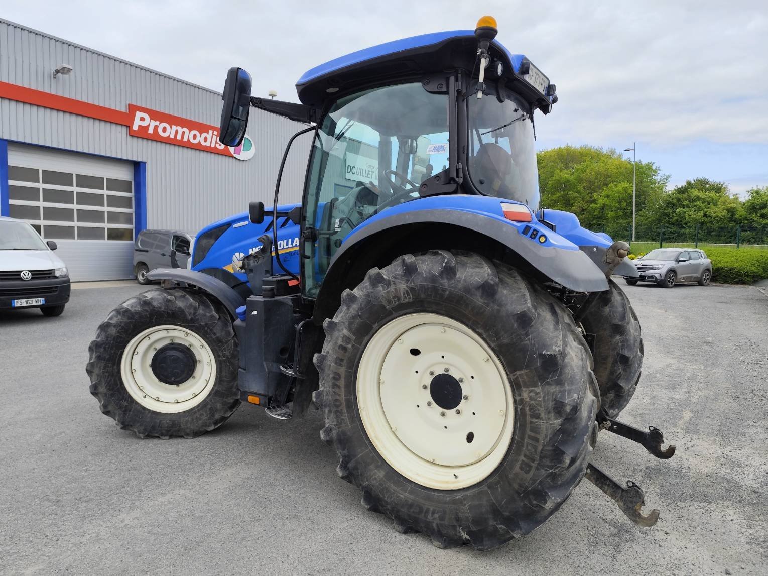 Traktor del tipo New Holland T6.145DC, Gebrauchtmaschine en Le Horps (Imagen 4)