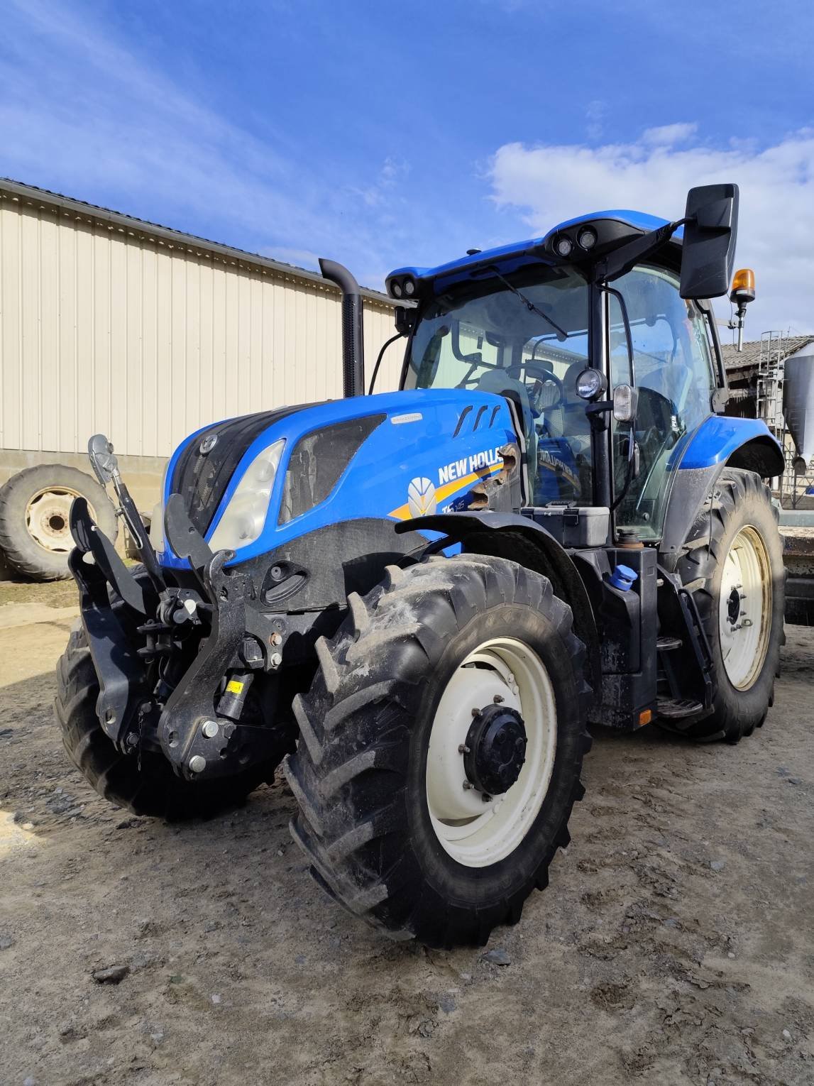 Traktor типа New Holland T6.145DC, Gebrauchtmaschine в Le Horps (Фотография 1)