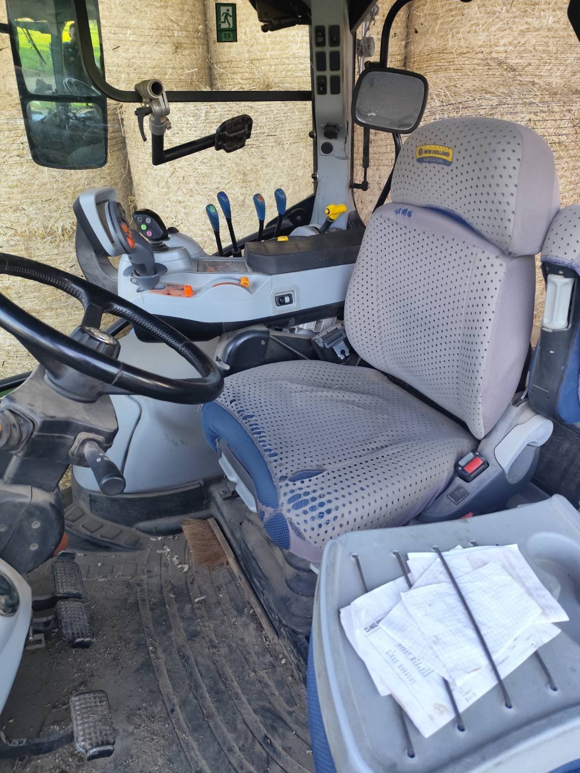 Traktor типа New Holland T6.145DC, Gebrauchtmaschine в Le Horps (Фотография 9)