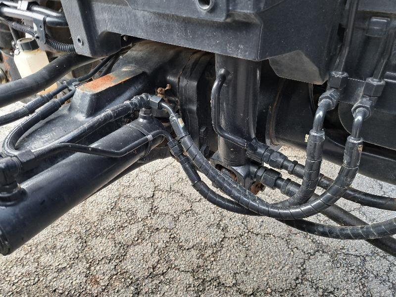 Traktor des Typs New Holland T6145DYC, Gebrauchtmaschine in PLUMELEC (Bild 11)