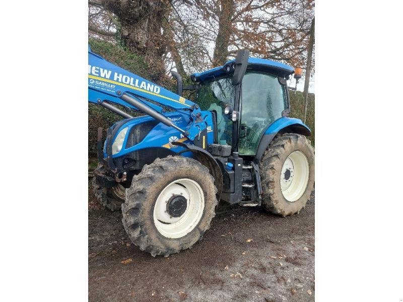 Traktor of the type New Holland T6145EC, Gebrauchtmaschine in PLUMELEC