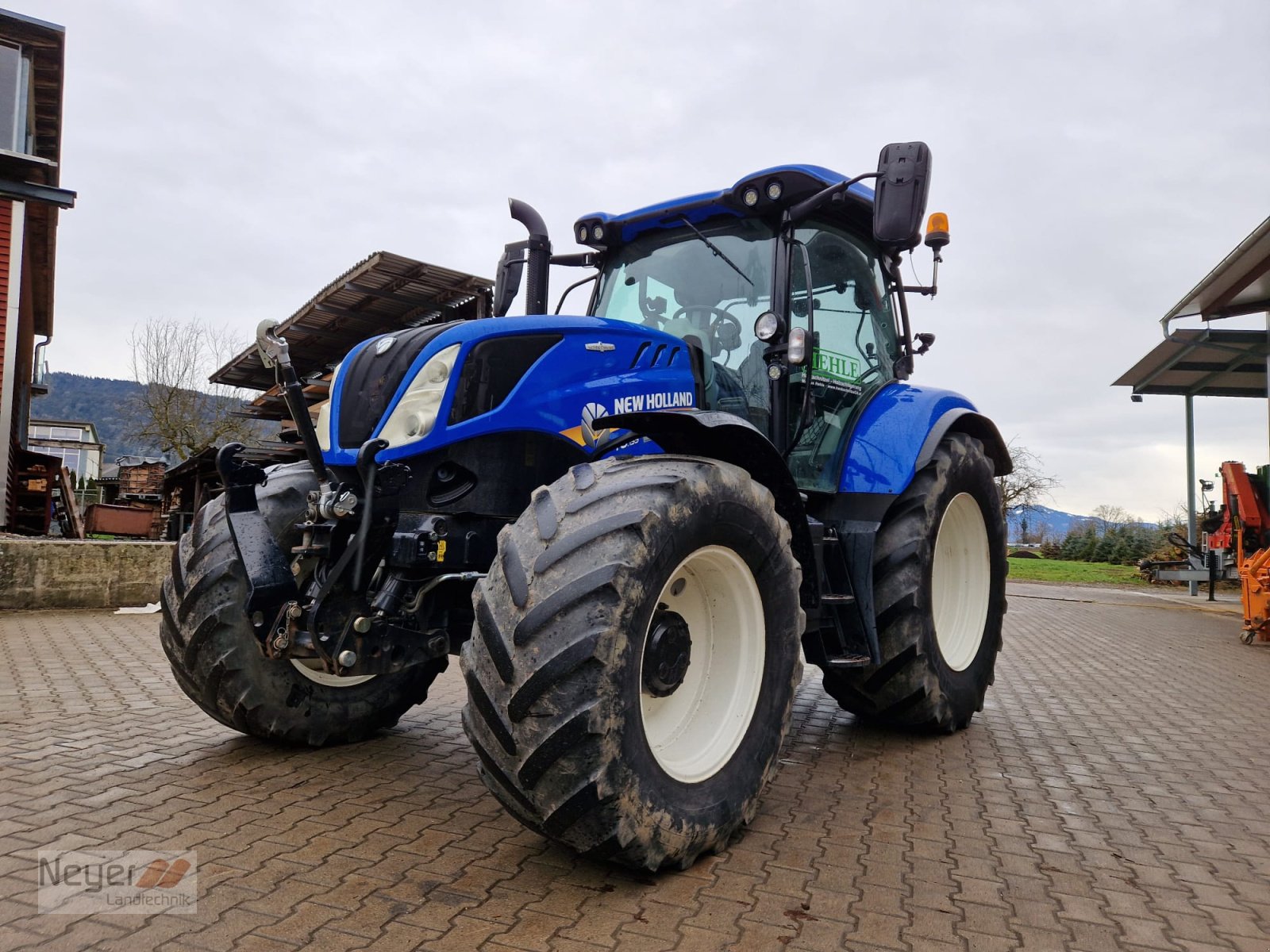 Traktor des Typs New Holland T6.155 AC *4700h - Bj. 2018*, Gebrauchtmaschine in Bad Waldsee Mennisweiler (Bild 1)