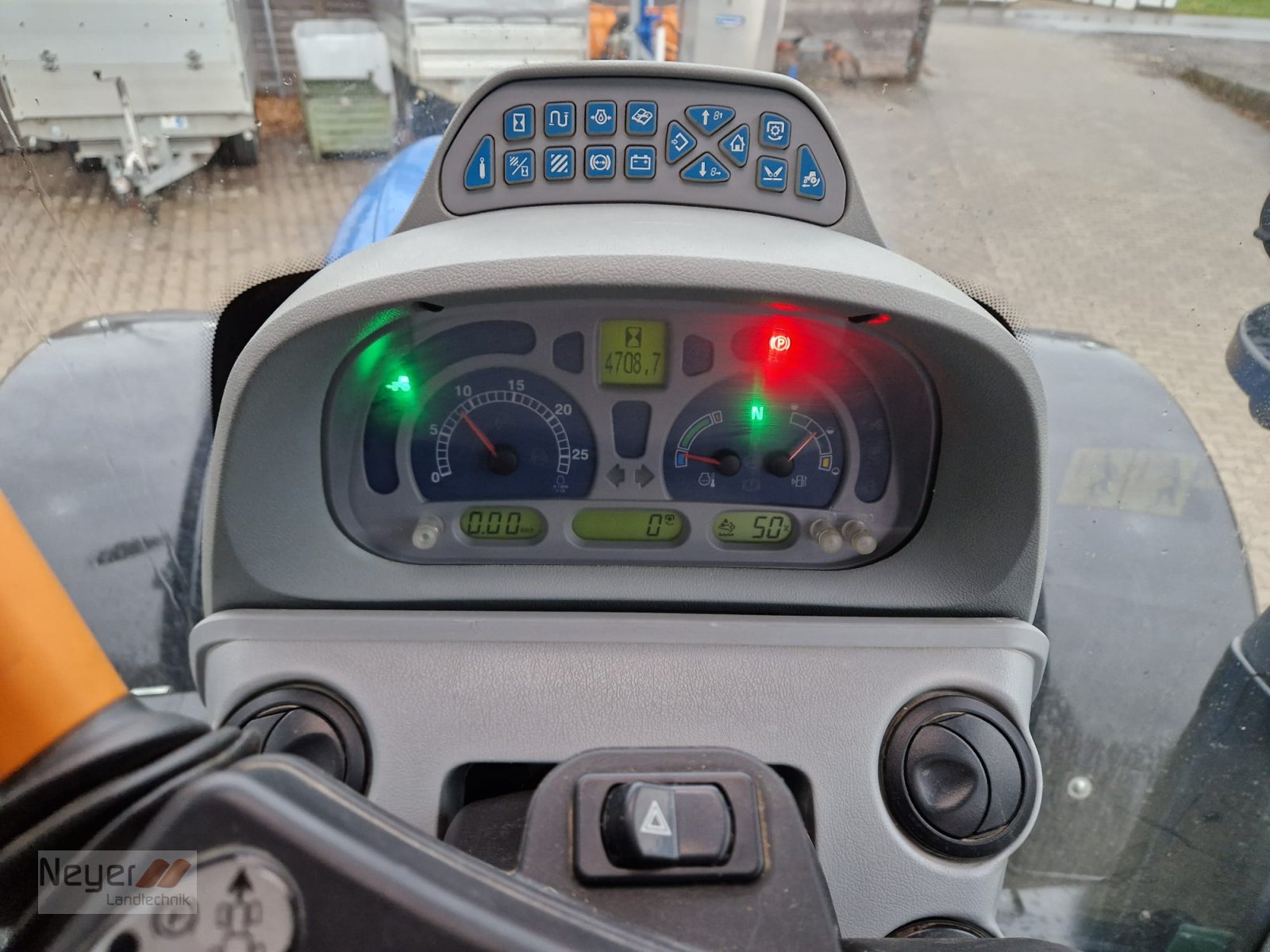 Traktor des Typs New Holland T6.155 AC *4700h - Bj. 2018*, Gebrauchtmaschine in Bad Waldsee Mennisweiler (Bild 7)