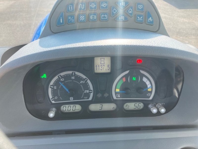 Traktor del tipo New Holland T6.155 AutoCommand, Gebrauchtmaschine In Hofgeismar (Immagine 15)