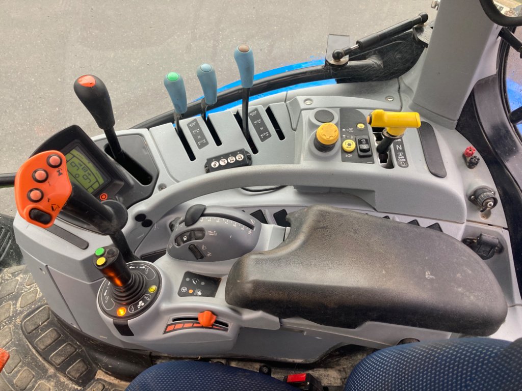 Traktor of the type New Holland T6.155, Gebrauchtmaschine in CORMENON (Picture 3)