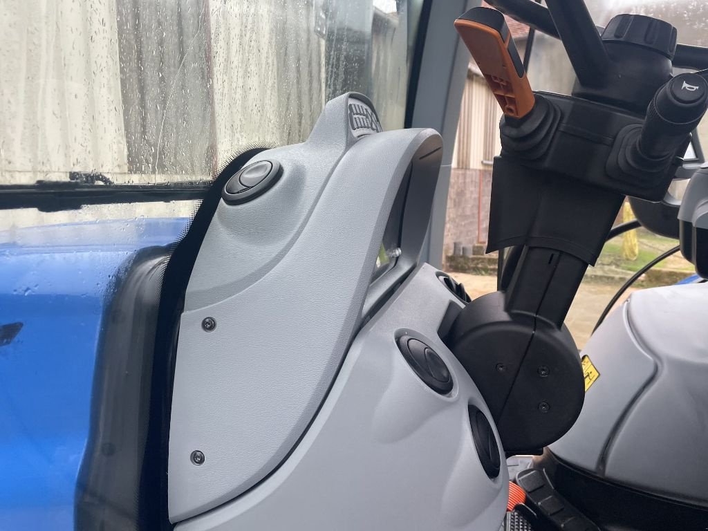 Traktor του τύπου New Holland T6.160 dct, Gebrauchtmaschine σε LIMEY-REMENAUVILLE (Φωτογραφία 5)