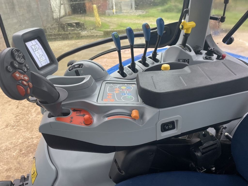 Traktor του τύπου New Holland T6.160 dct, Gebrauchtmaschine σε LIMEY-REMENAUVILLE (Φωτογραφία 4)