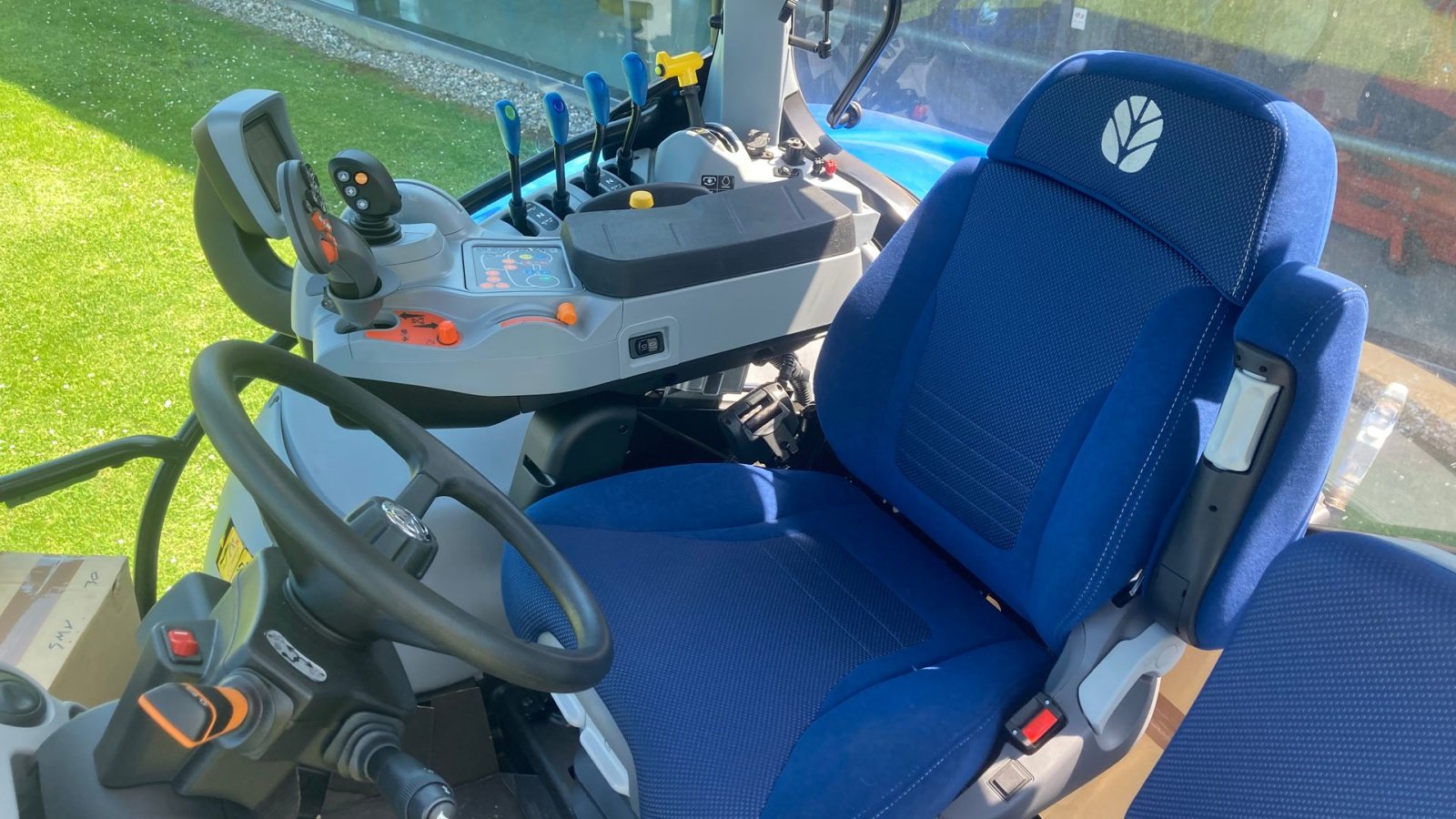 Traktor типа New Holland T6.160 Dynamic Command, Gebrauchtmaschine в Glamsbjerg (Фотография 12)