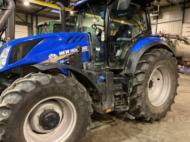 Traktor of the type New Holland T6.160 DYNAMIC COMMAND, Gebrauchtmaschine in CONDE SUR VIRE (Picture 2)