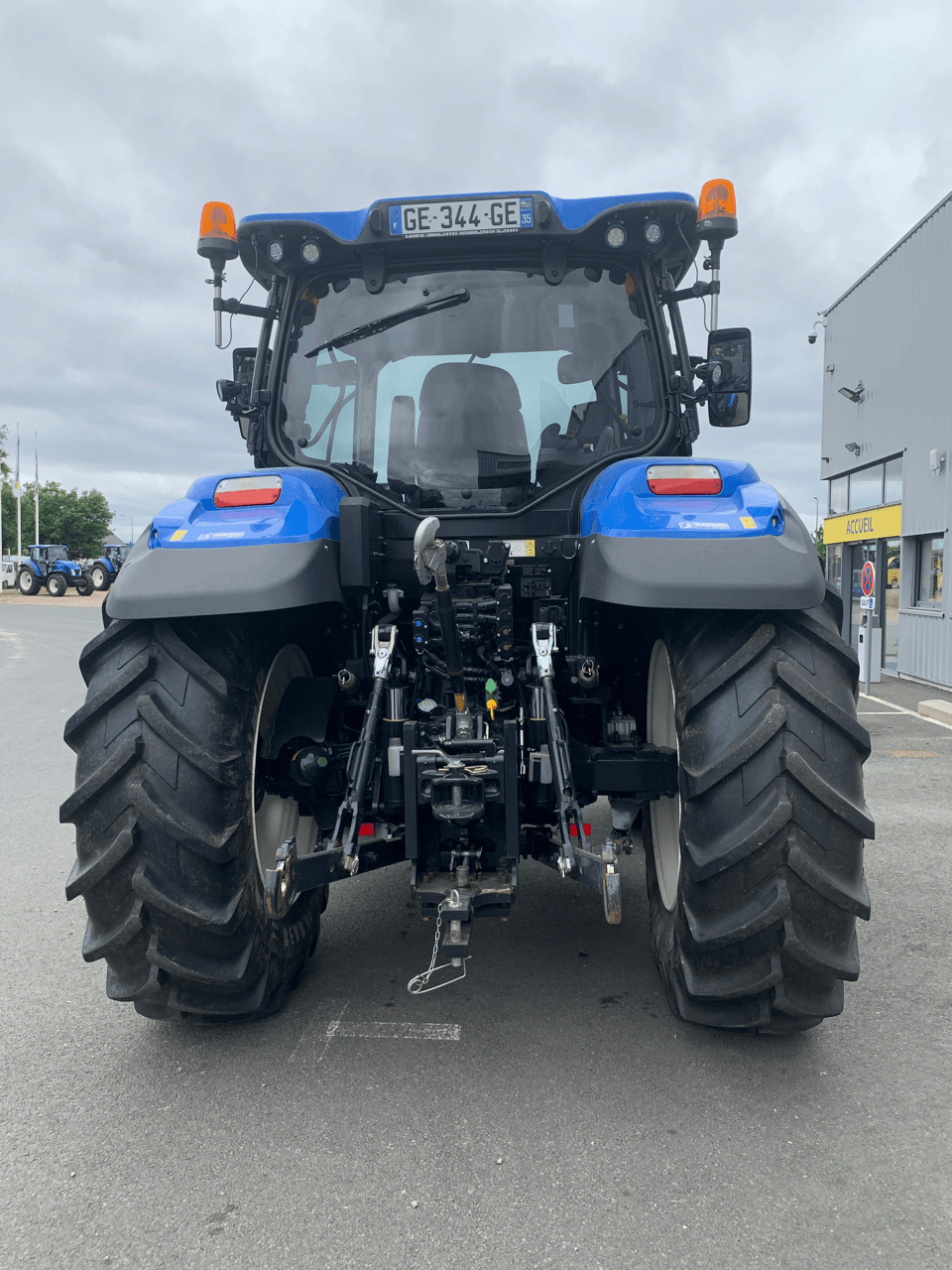 Traktor типа New Holland T6.165 AUTOCOMMAND T4B, Gebrauchtmaschine в CINTHEAUX (Фотография 2)