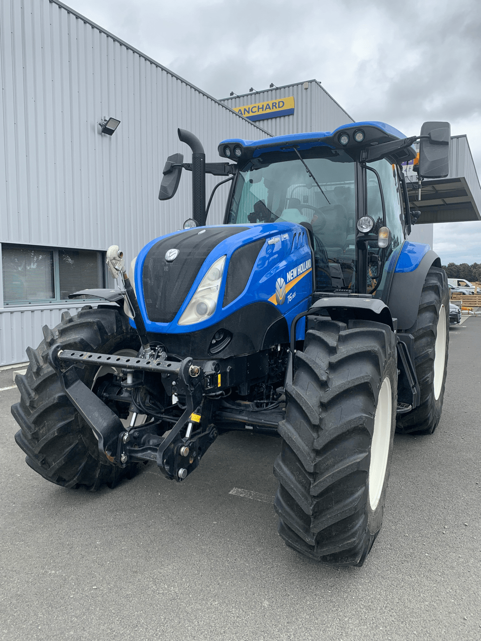 Traktor типа New Holland T6.165 AUTOCOMMAND T4B, Gebrauchtmaschine в CINTHEAUX (Фотография 5)