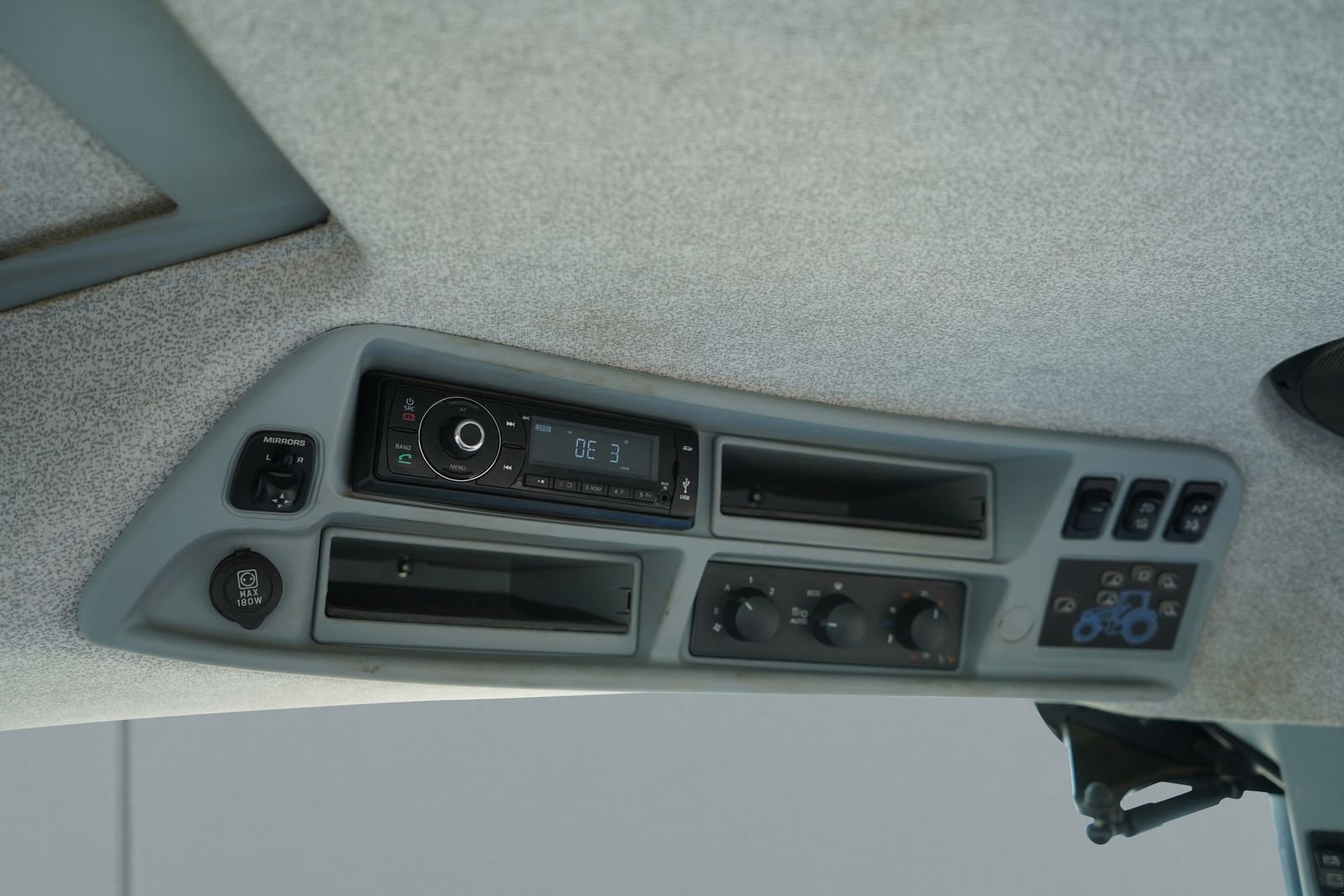 Traktor of the type New Holland T6.165 Dynamic Command SideWinder II, Gebrauchtmaschine in Steinfeld (Picture 18)