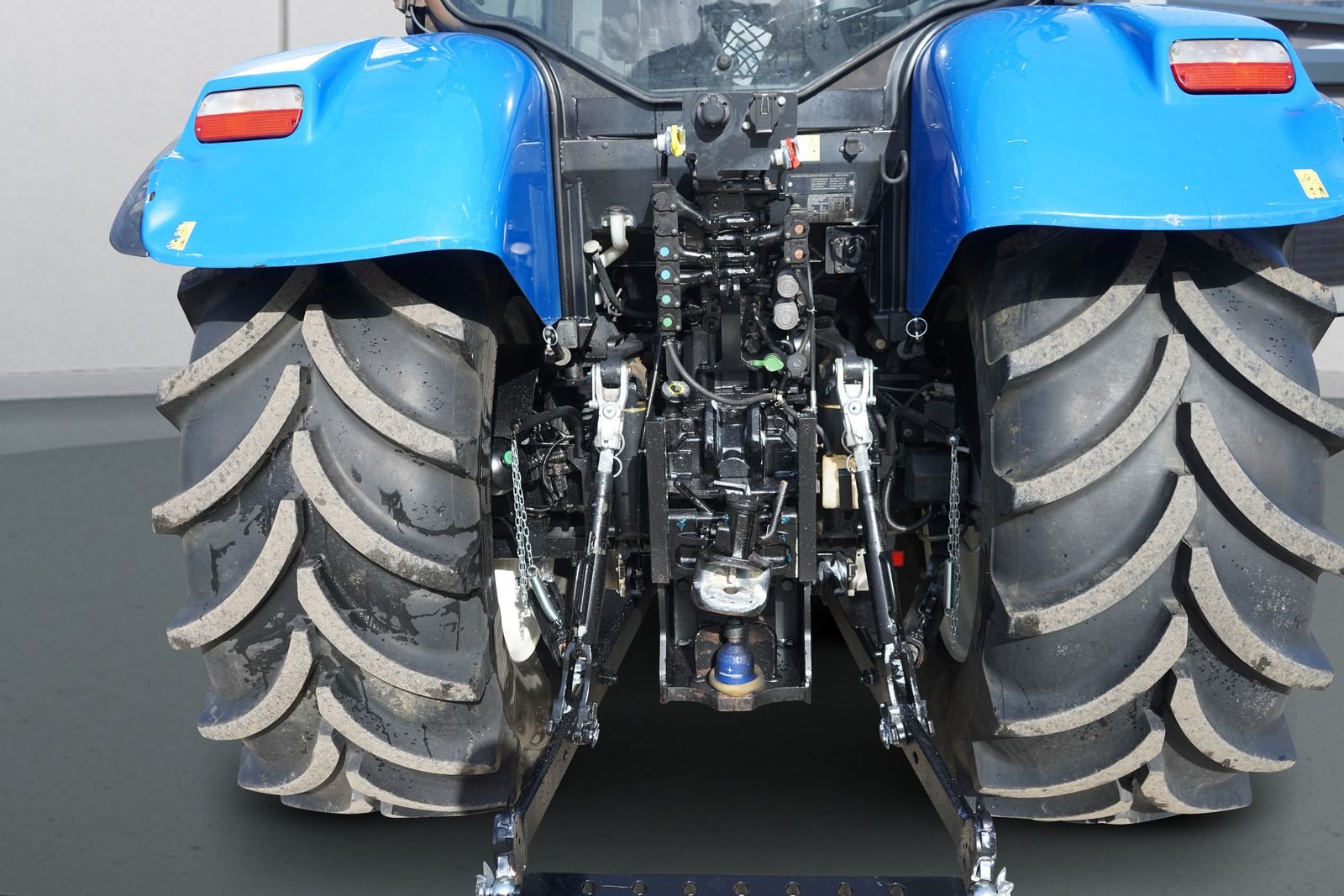 Traktor of the type New Holland T6.165 Dynamic Command SideWinder II, Gebrauchtmaschine in Steinfeld (Picture 14)