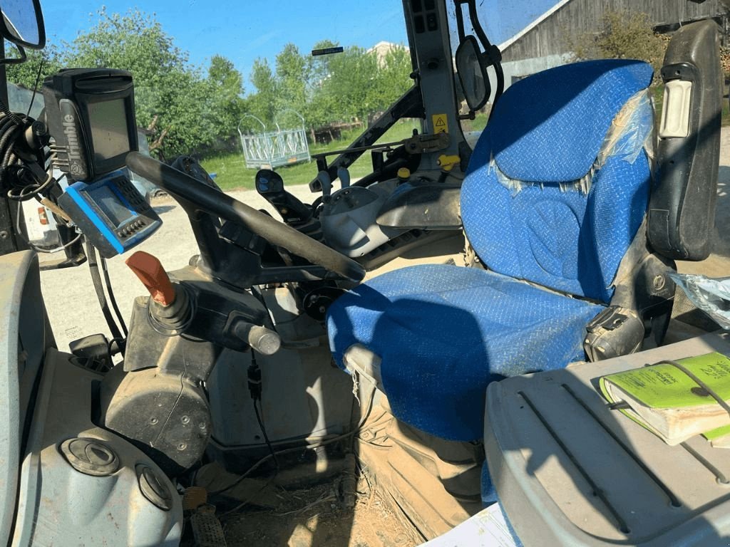 Traktor del tipo New Holland T6.165 EC, Gebrauchtmaschine In Roches-sur-Marne (Immagine 2)