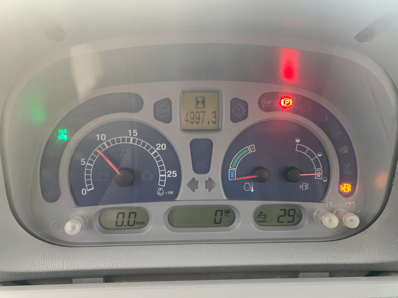 Traktor typu New Holland T6.175 ELECTRO COMMAND, Gebrauchtmaschine v TREMEUR (Obrázek 11)