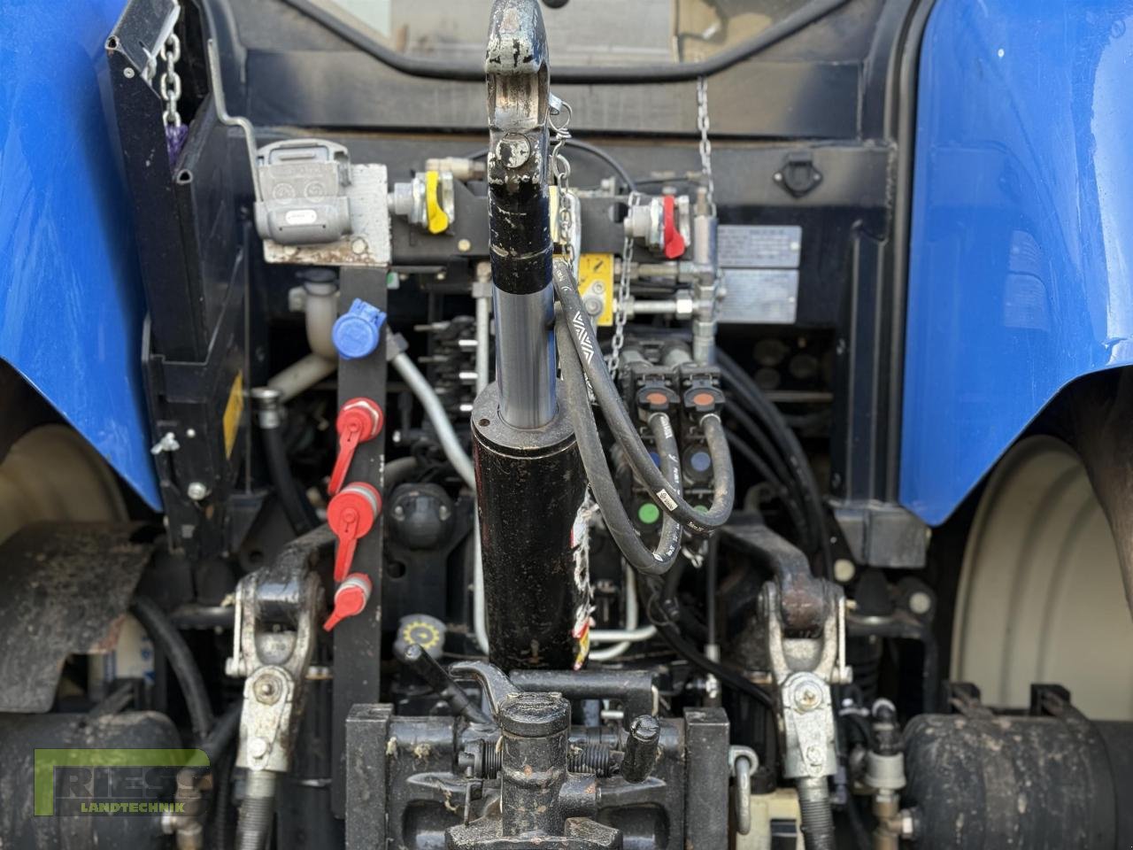 Traktor of the type New Holland T6.175 Electro Command, Gebrauchtmaschine in Homberg/Ohm - Maulbach (Picture 9)