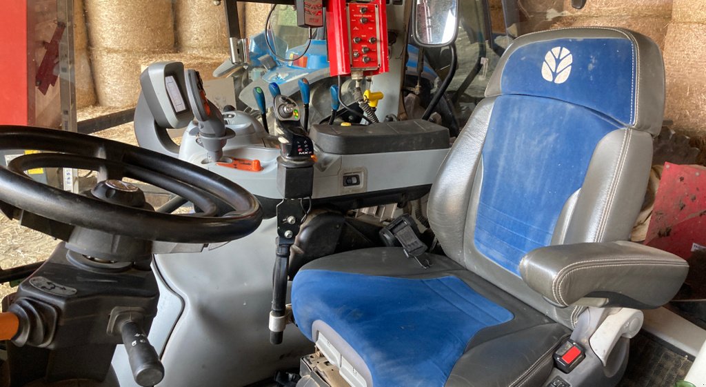 Traktor tipa New Holland T6.175, Gebrauchtmaschine u CORMENON (Slika 8)