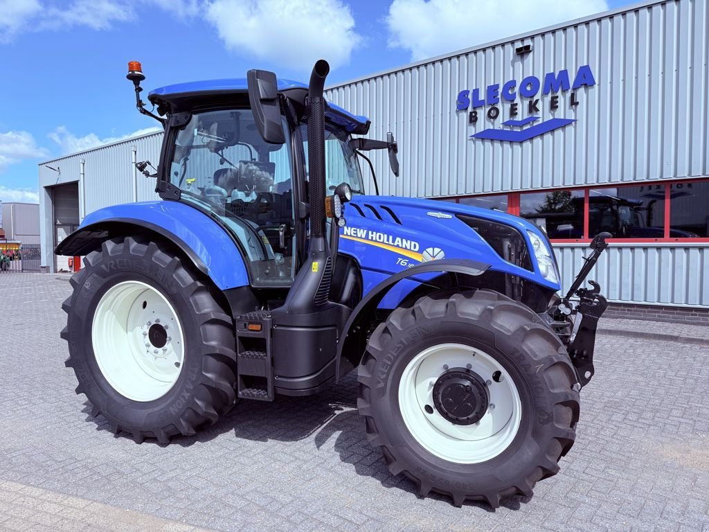Traktor of the type New Holland T6.180 AC Fronthef,, Neumaschine in BOEKEL (Picture 2)