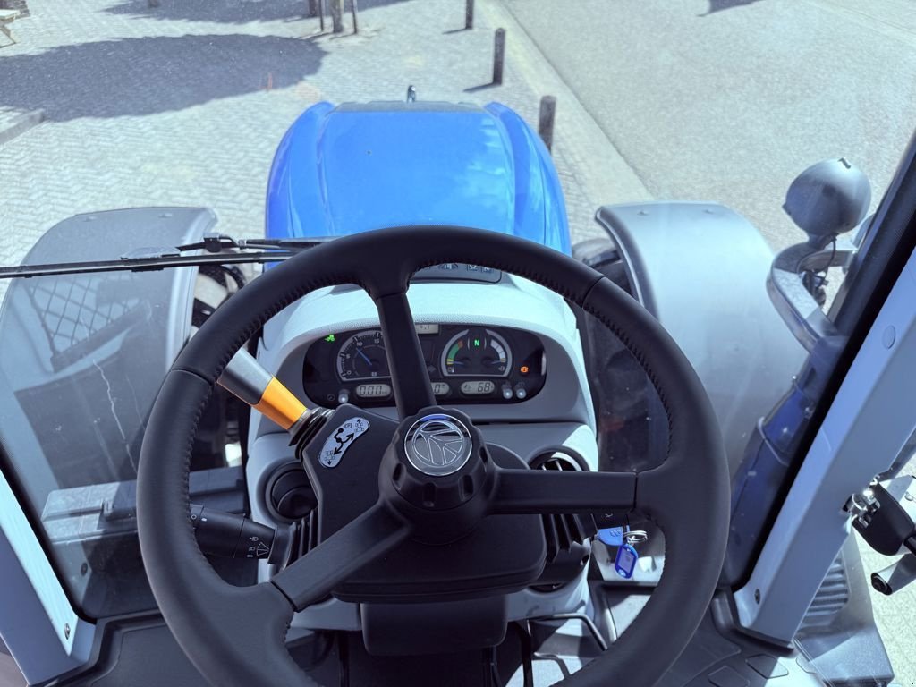 Traktor of the type New Holland T6.180 AC Fronthef,, Neumaschine in BOEKEL (Picture 10)