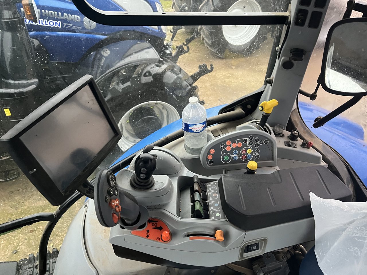 Traktor типа New Holland T6.180 AC, Gebrauchtmaschine в VERT TOULON (Фотография 3)