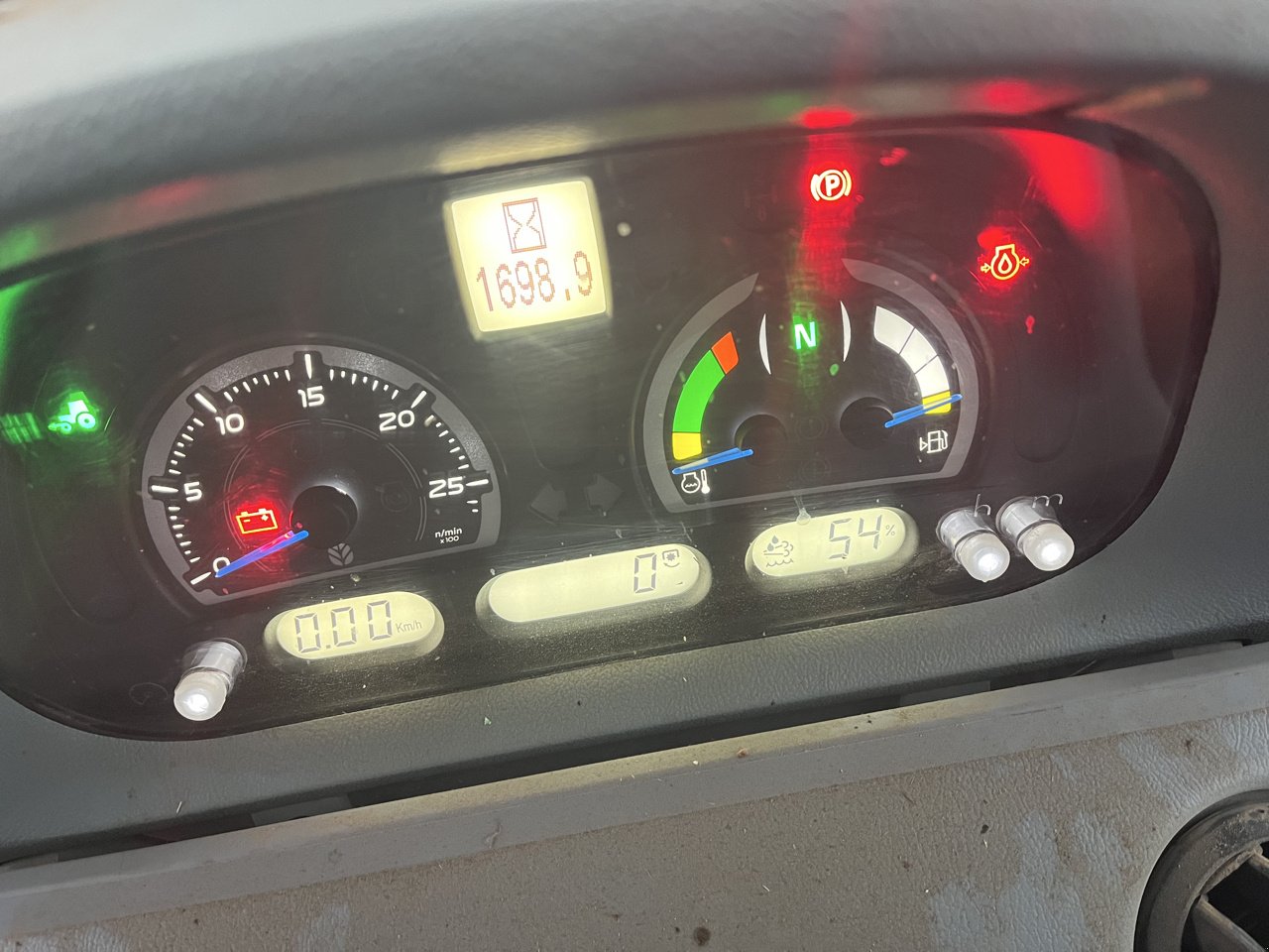 Traktor of the type New Holland T6.180 AC, Gebrauchtmaschine in VERT TOULON (Picture 10)