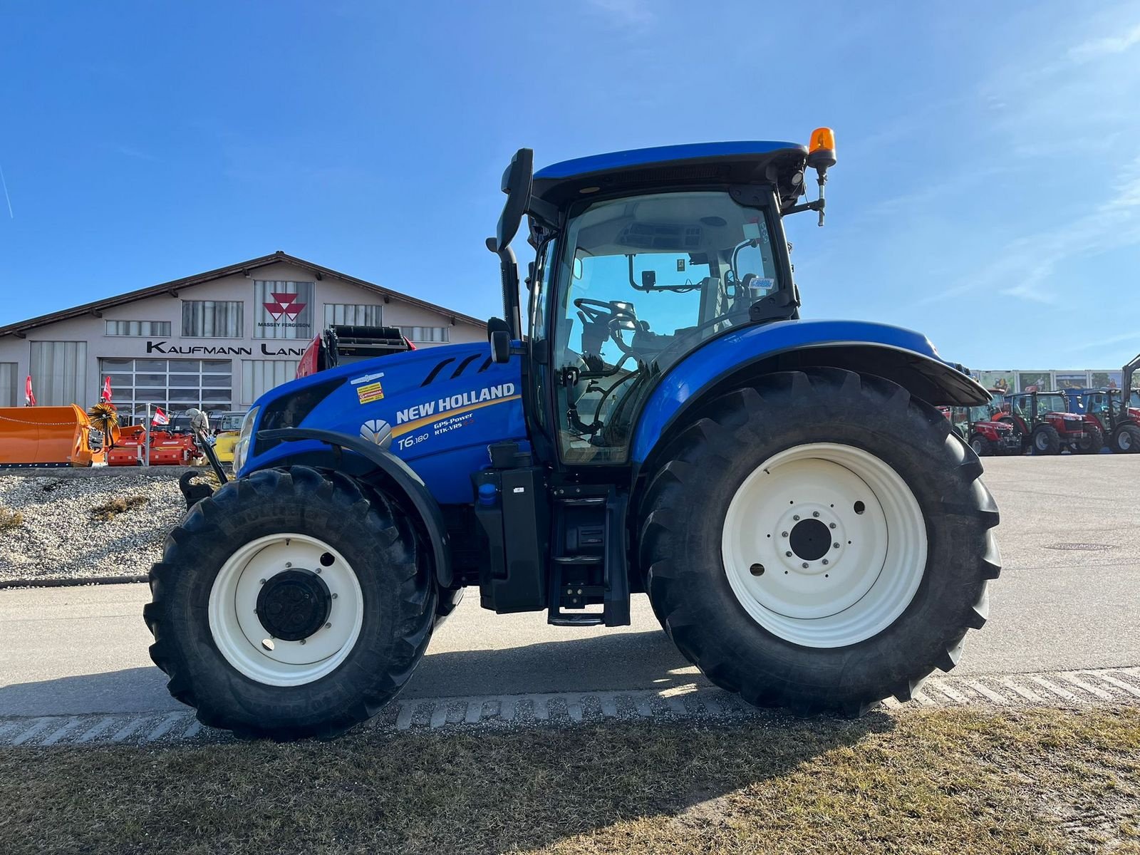 Traktor a típus New Holland T6.180 Auto Command SideWinder II, Gebrauchtmaschine ekkor: NATTERNBACH (Kép 1)